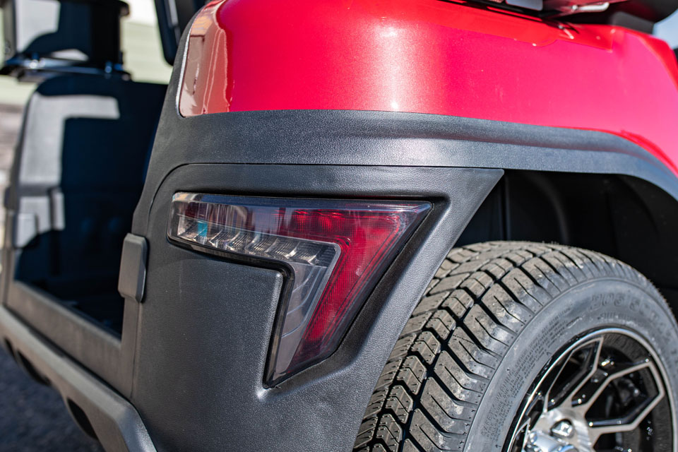 2026 Tara Spirit Plus Candy Apple Black Seats (10)