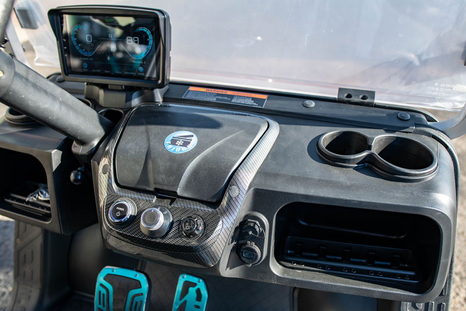 2026 Tara Spirit Plus Candy Apple Black Seats (18)