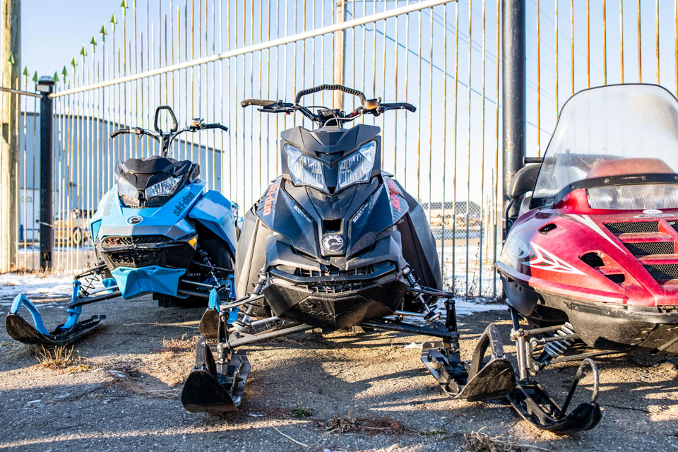 2016 Ski-Doo Summit 000340 (12)