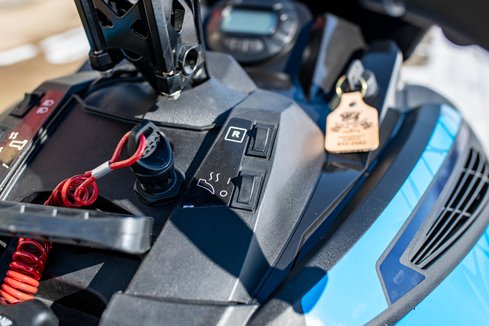 2025 M 400 100411 (2)