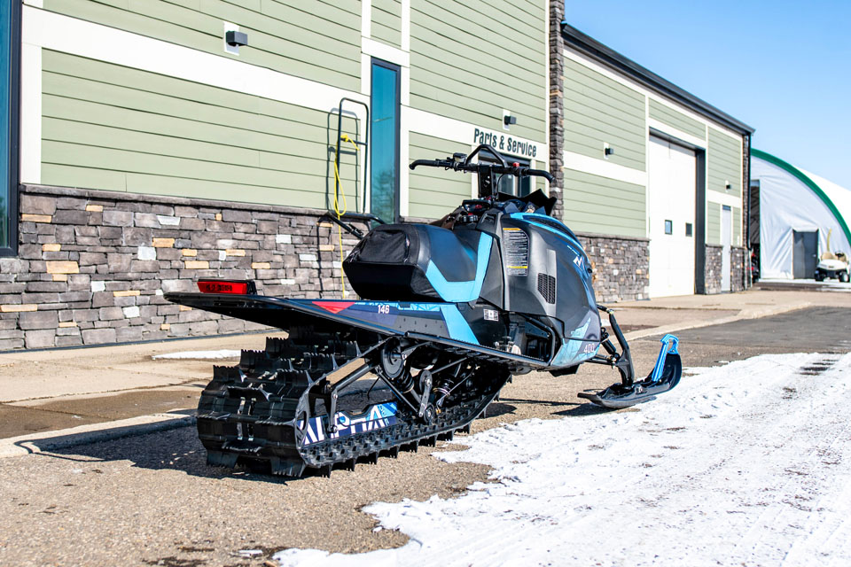 2025 M 400 100411 (23)