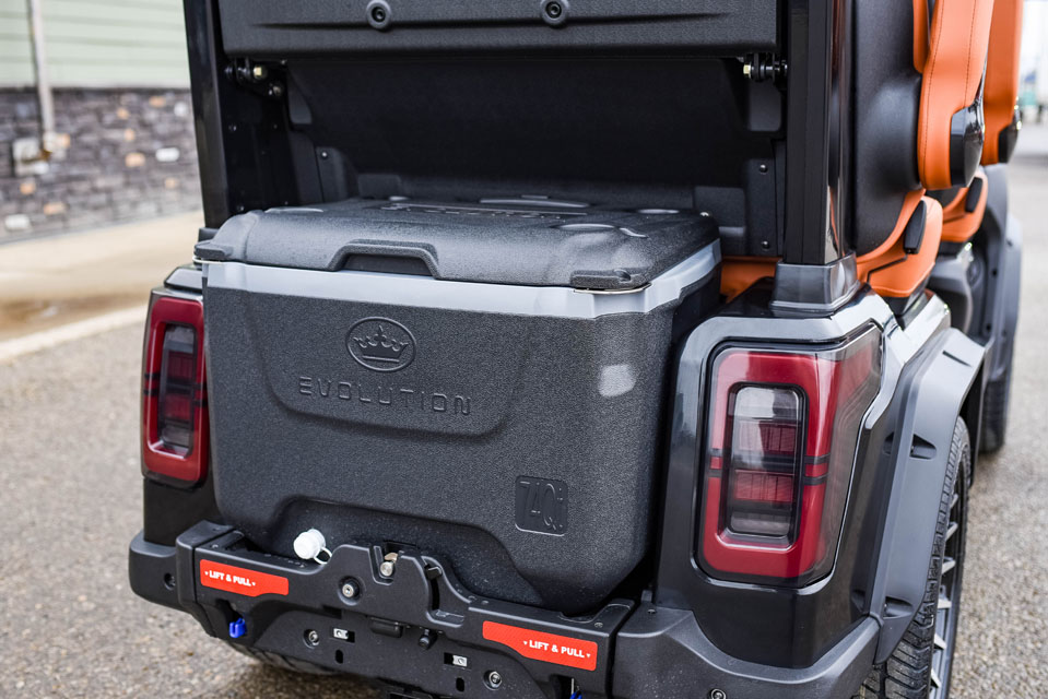 2026 D-Max GT4 Black Cocoa Seats (9)