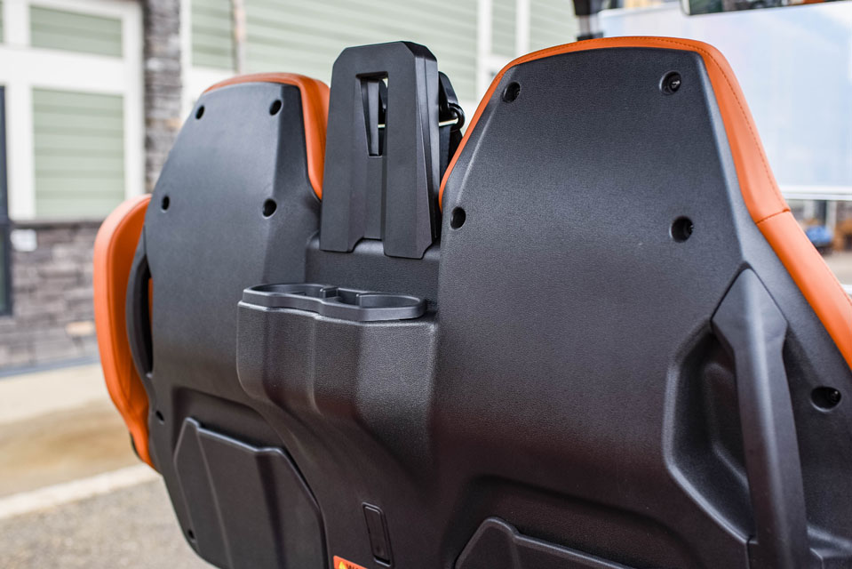 2026 D-Max GT4 Black Cocoa Seats (13)