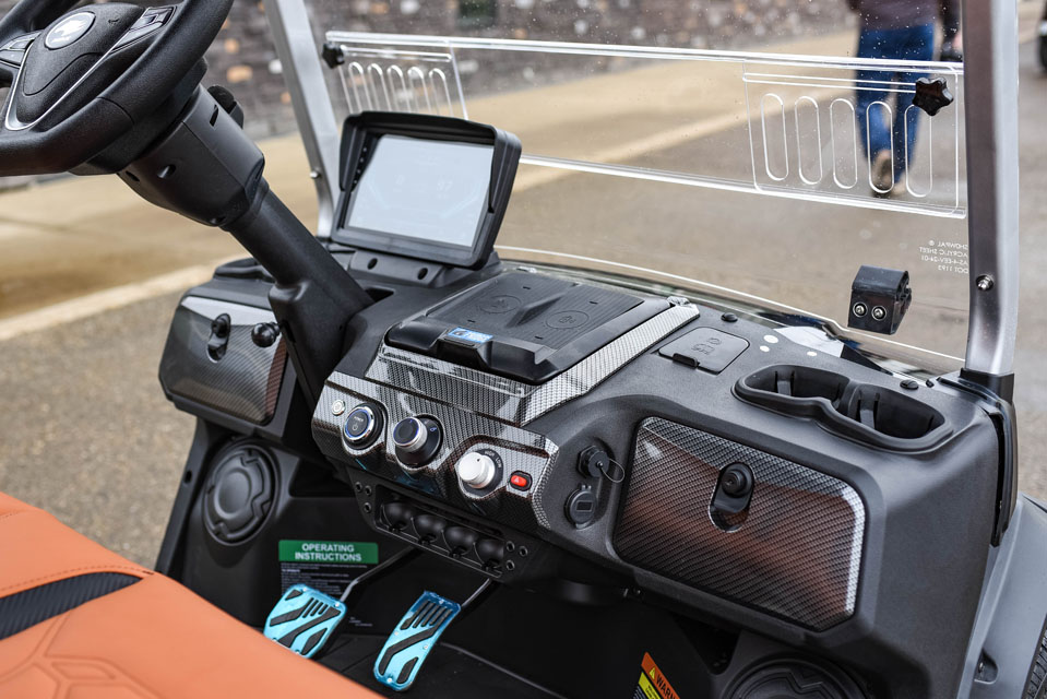 2026 D-Max GT4 Black Cocoa Seats (15)