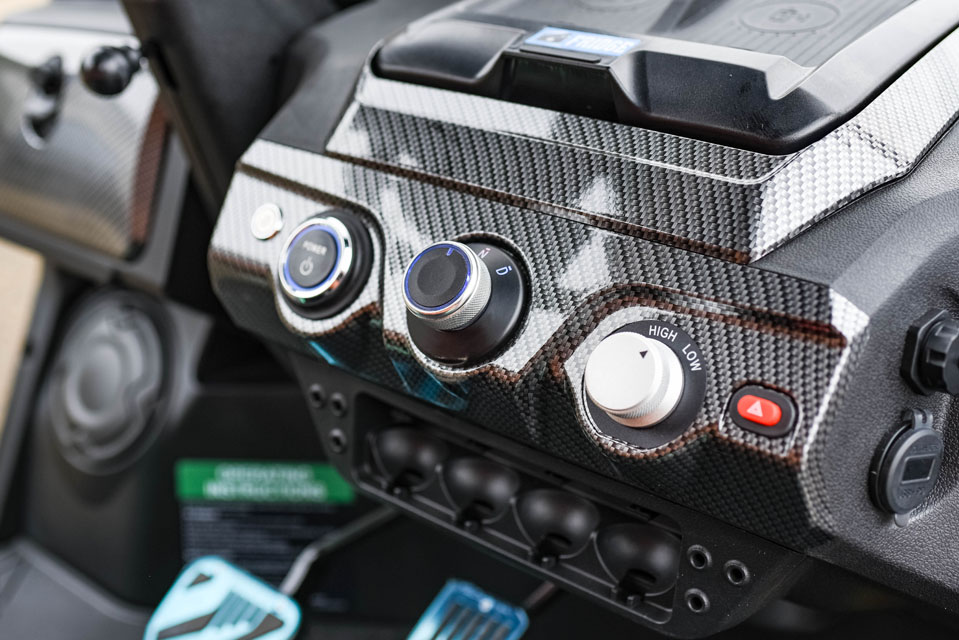 2026 D-Max GT4 Black Cocoa Seats (16)