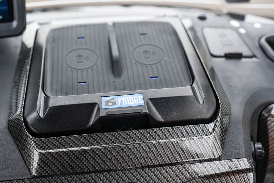 2026 D-Max GT4 Black Cocoa Seats (20)