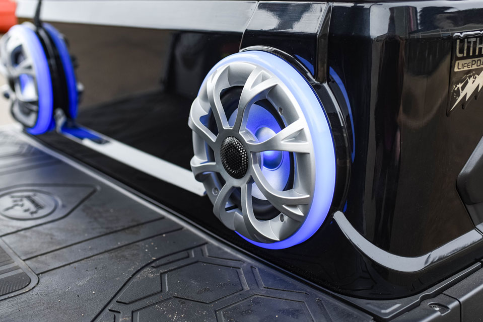 2026 D-Max GT4 Black Cocoa Seats (24)